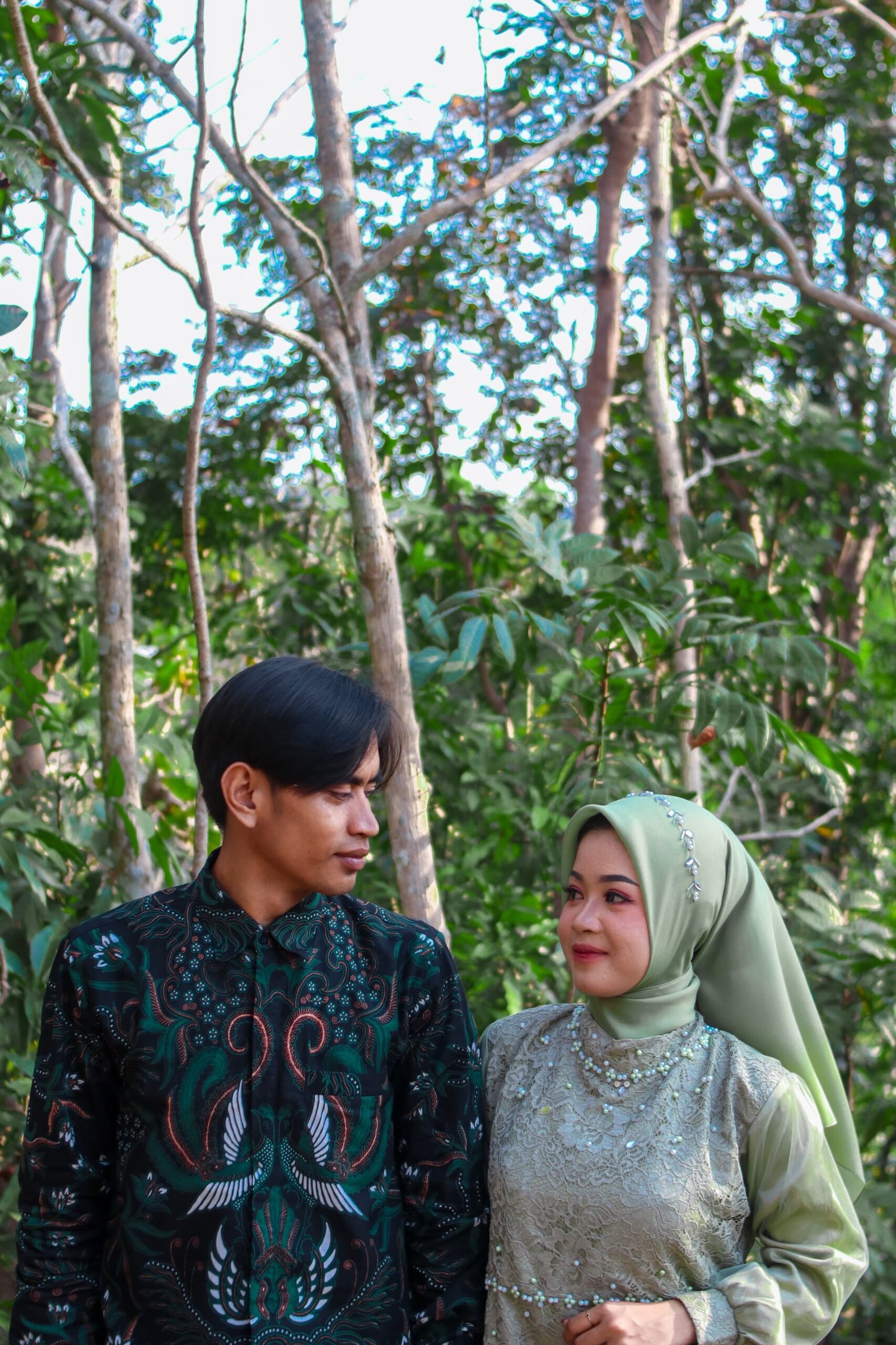 Indah & Wakhid