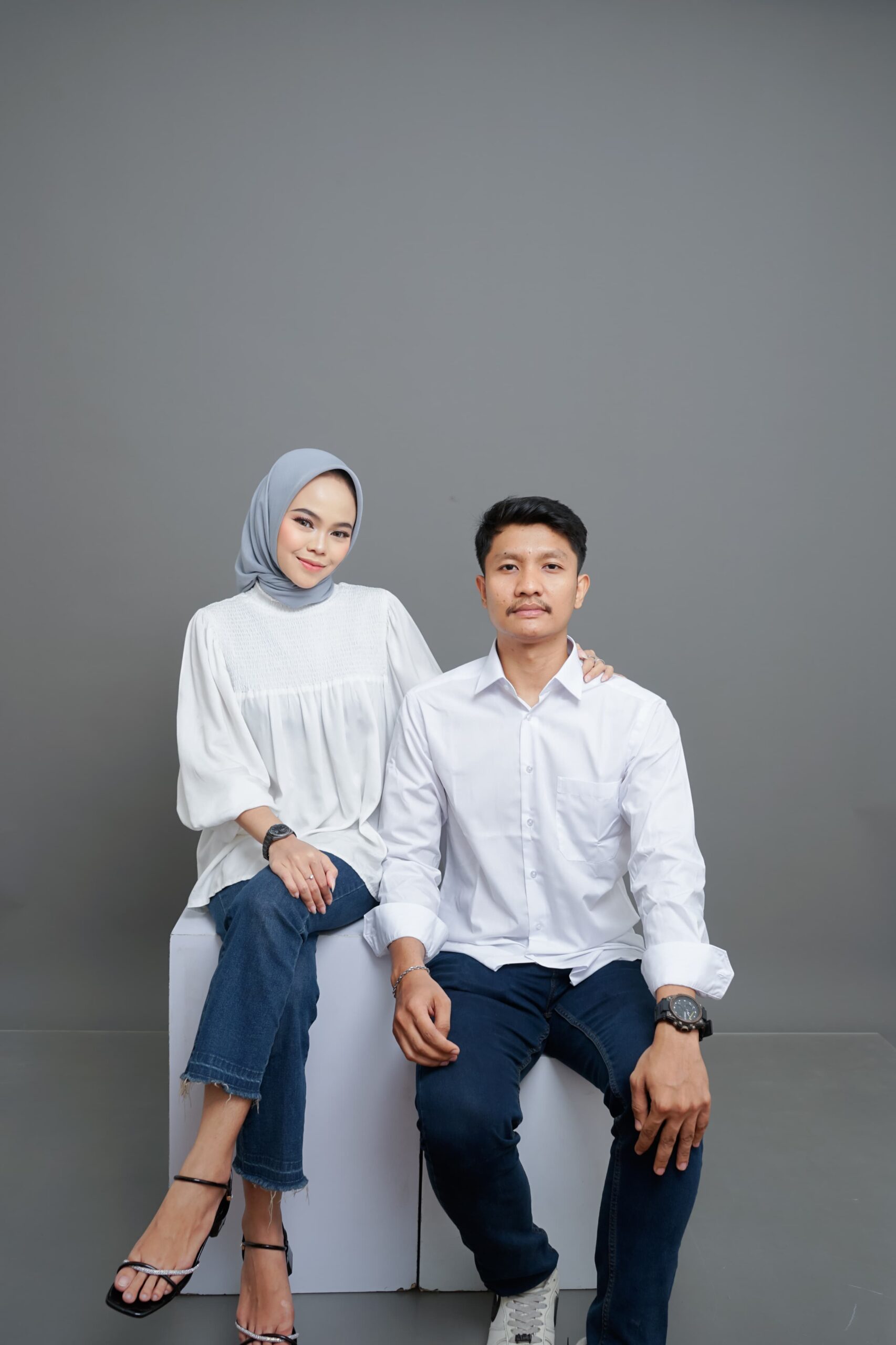 Dennis & Fira