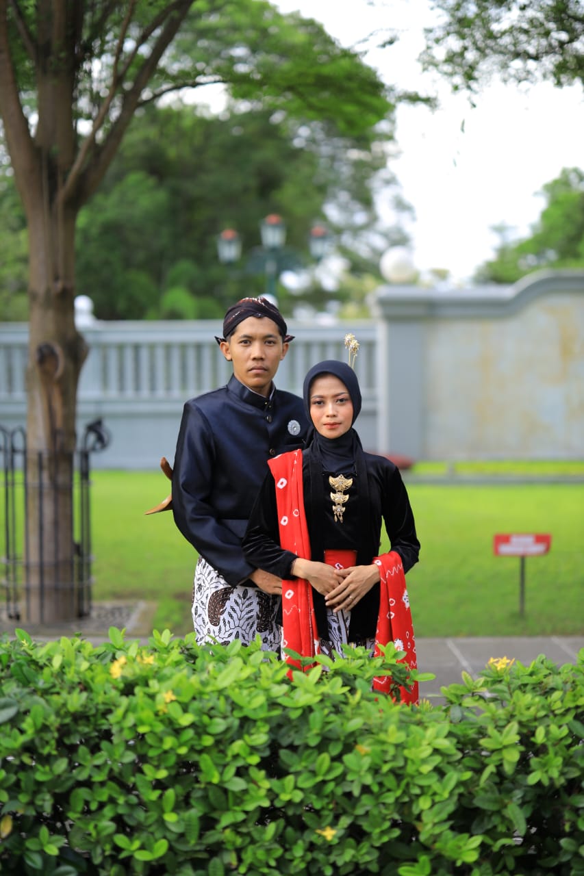 Trias & Wahyu